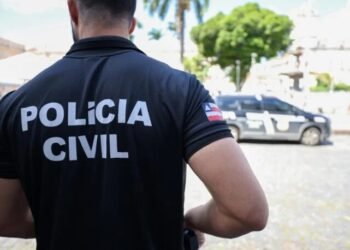 Polícia Civil prende 2 suspeitos de liderar o tráfico de drogas em cidade baiana