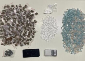 PM prende homem com mais de 1.000 embalagens de drogas na Bahia