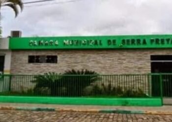 Serra Preto: Prefeito sanciona lei que cria cargos de assessor de vereador