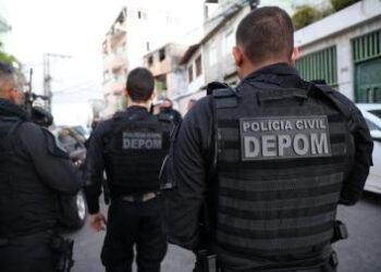 Governo do Estado paga prêmio de R$ 46 milhões para 22.702 policiais e peritos pela redução de 20% das mortes violentas | SECOM